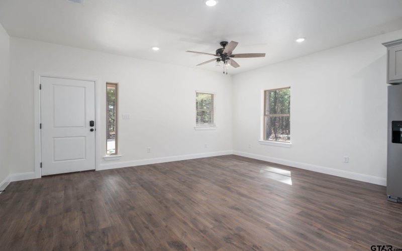 18754 County Road 437 #103, Lindale, TX 75771, 2 Bedrooms Bedrooms, ,2 BathroomsBathrooms,Residential,For Sale,18754 County Road 437 #103,0,25012731