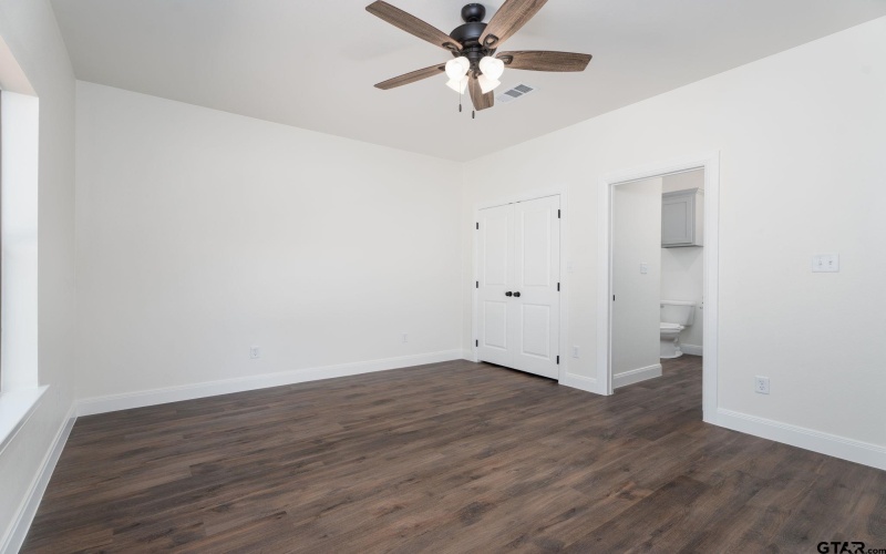 18754 County Road 437 #103, Lindale, TX 75771, 2 Bedrooms Bedrooms, ,2 BathroomsBathrooms,Residential,For Sale,18754 County Road 437 #103,0,25012731