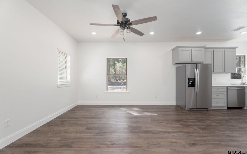 18754 County Road 437 #103, Lindale, TX 75771, 2 Bedrooms Bedrooms, ,2 BathroomsBathrooms,Residential,For Sale,18754 County Road 437 #103,0,25012731