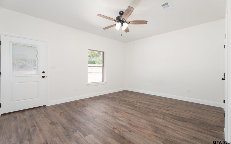 18754 County Road 437 #103, Lindale, TX 75771, 2 Bedrooms Bedrooms, ,2 BathroomsBathrooms,Residential,For Sale,18754 County Road 437 #103,0,25012731