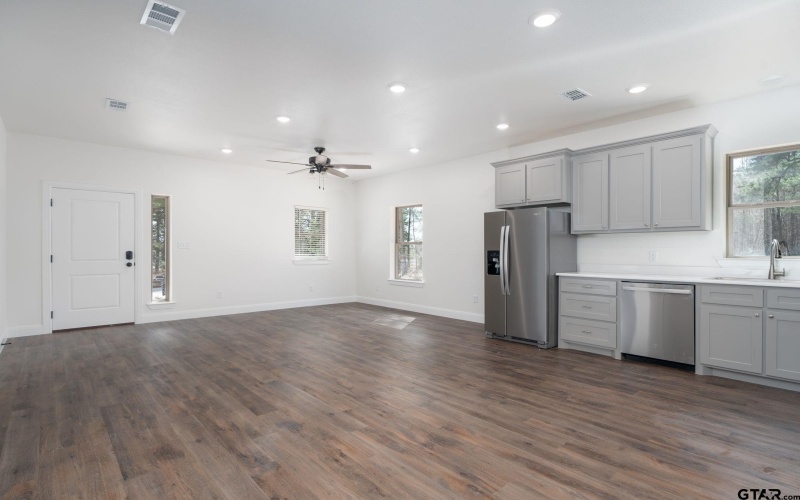 18754 County Road 437 #103, Lindale, TX 75771, 2 Bedrooms Bedrooms, ,2 BathroomsBathrooms,Residential,For Sale,18754 County Road 437 #103,0,25012731