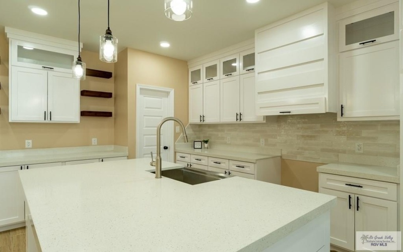 113 REPUBLIC CIR, SAN BENITO, TX 78586, 3 Bedrooms Bedrooms, ,2 BathroomsBathrooms,Residential,For Sale,113 REPUBLIC CIR,0,29758676