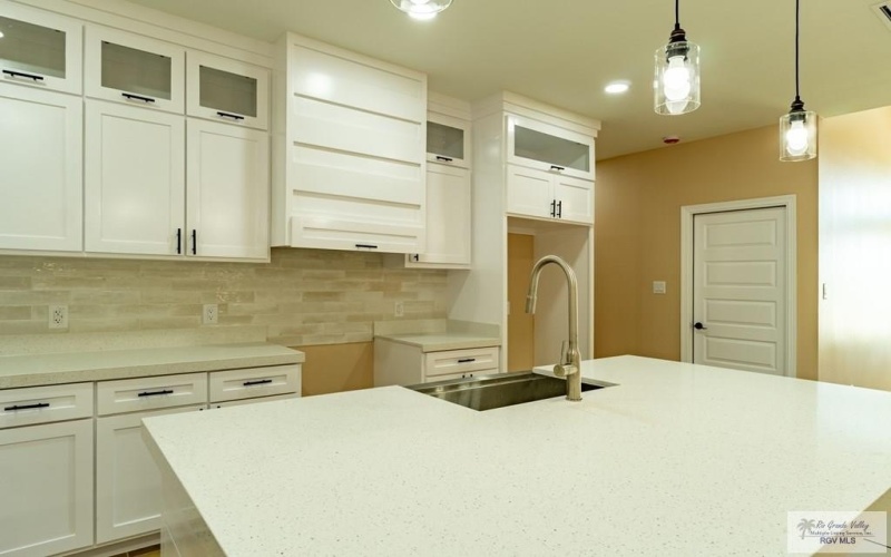 113 REPUBLIC CIR, SAN BENITO, TX 78586, 3 Bedrooms Bedrooms, ,2 BathroomsBathrooms,Residential,For Sale,113 REPUBLIC CIR,0,29758676