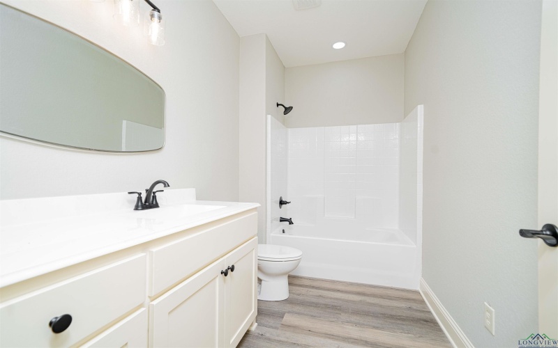 495 Lake Gladewater Rd, Gladewater, TX 75647, 3 Bedrooms Bedrooms, ,2 BathroomsBathrooms,Residential,For Sale,495 Lake Gladewater Rd,0,20255444