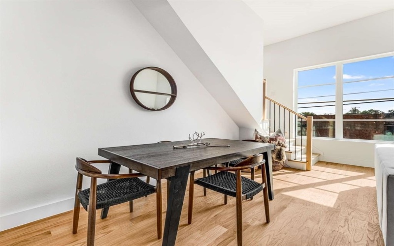 2080 Kelly #105, Dallas, TX 75215, 2 Bedrooms Bedrooms, ,2 BathroomsBathrooms,Residential,For Sale,2080 Kelly,0,21002326