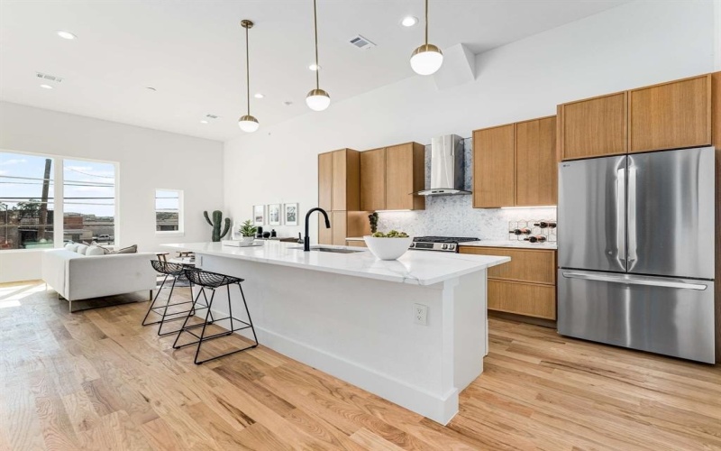 2080 Kelly #105, Dallas, TX 75215, 2 Bedrooms Bedrooms, ,2 BathroomsBathrooms,Residential,For Sale,2080 Kelly,0,21002326