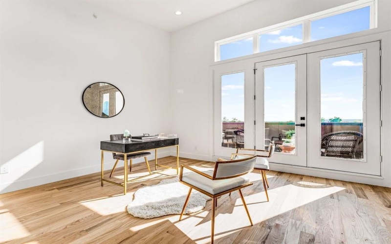 2080 Kelly #105, Dallas, TX 75215, 2 Bedrooms Bedrooms, ,2 BathroomsBathrooms,Residential,For Sale,2080 Kelly,0,21002326