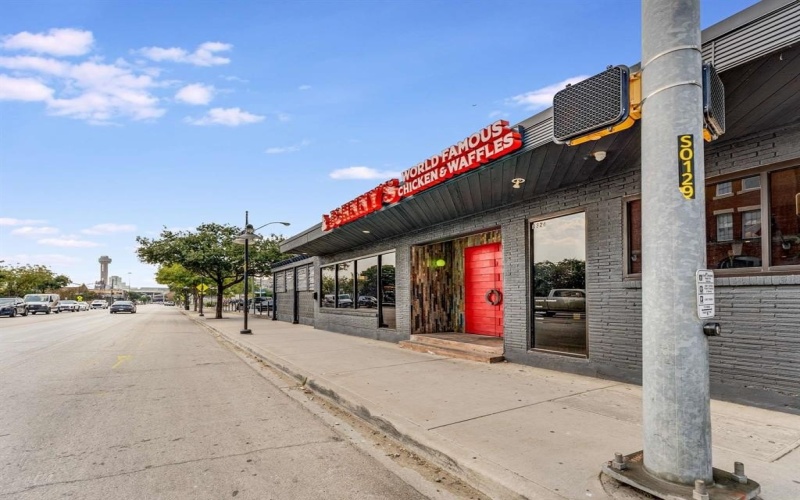 2080 Kelly #105, Dallas, TX 75215, 2 Bedrooms Bedrooms, ,2 BathroomsBathrooms,Residential,For Sale,2080 Kelly,0,21002326