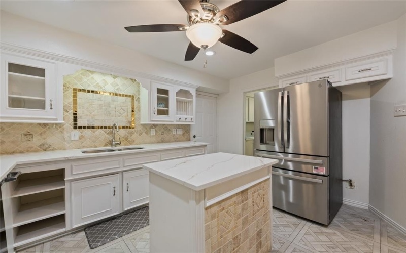 1401 Surrey Court, Garland, TX 75043, 3 Habitaciones Habitaciones , ,2 BañosBaños,Residential,En Venta,1401 Surrey Court,0,21033627