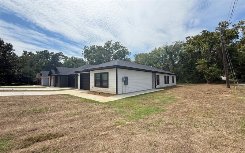 1901 S Lamar, Denison, TX 75021, 3 Bedrooms Bedrooms, ,2 BathroomsBathrooms,Residential,For Sale,1901 S Lamar,0,21038192