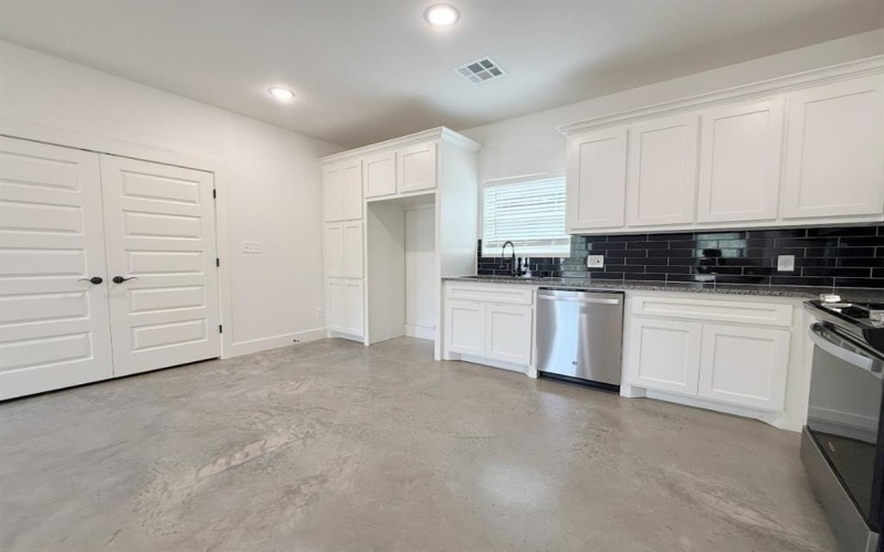 1901 S Lamar, Denison, TX 75021, 3 Bedrooms Bedrooms, ,2 BathroomsBathrooms,Residential,For Sale,1901 S Lamar,0,21038192