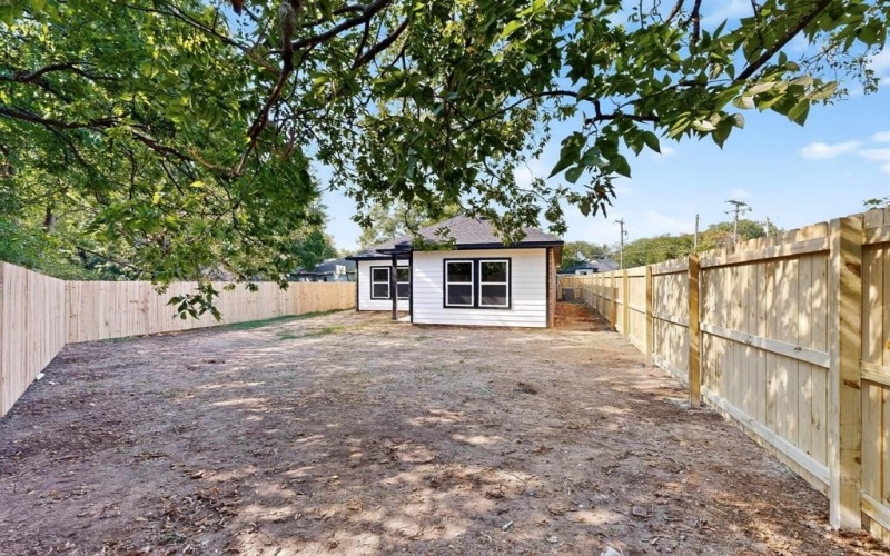 1308 Daffan Avenue, Ennis, TX 75119, 4 Habitaciones Habitaciones , ,2 BañosBaños,Residential,En Venta,1308 Daffan Avenue,0,21038369