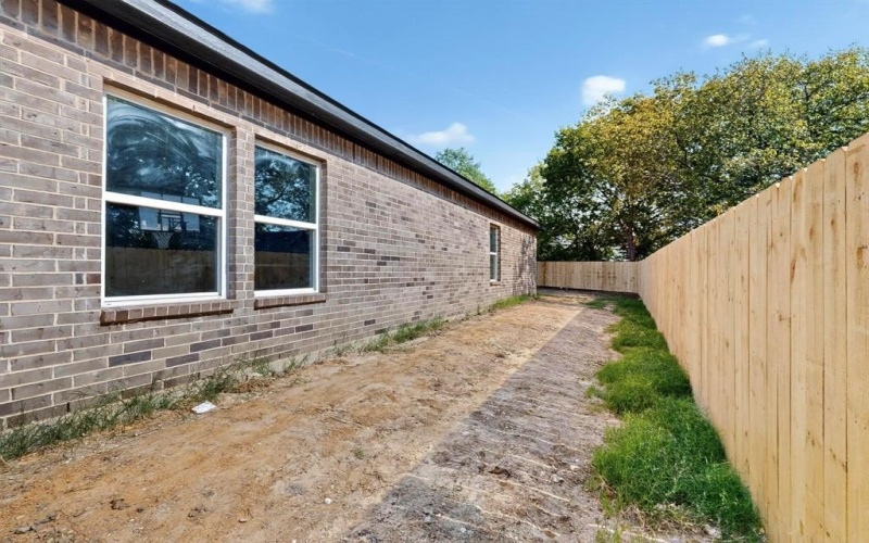 1308 Daffan Avenue, Ennis, TX 75119, 4 Habitaciones Habitaciones , ,2 BañosBaños,Residential,En Venta,1308 Daffan Avenue,0,21038369