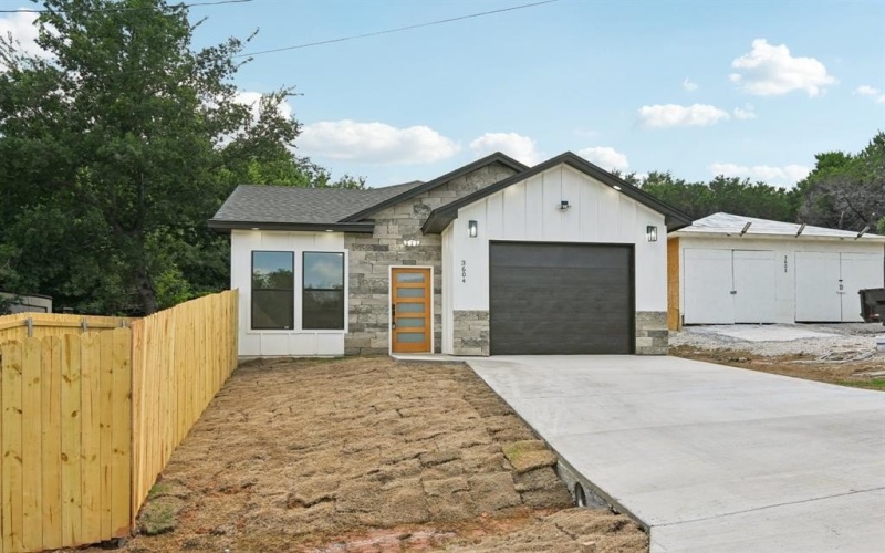 3604 Durango Trail, Granbury, TX 76048, 3 Bedrooms Bedrooms, ,2 BathroomsBathrooms,Residential,For Sale,3604 Durango Trail,0,21038505