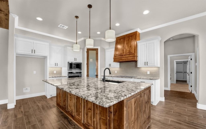 1052 Arbor Vista Drive, Azle, TX 76020, 4 Habitaciones Habitaciones , ,3 BañosBaños,Residential,En Venta,1052 Arbor Vista Drive,0,21038566