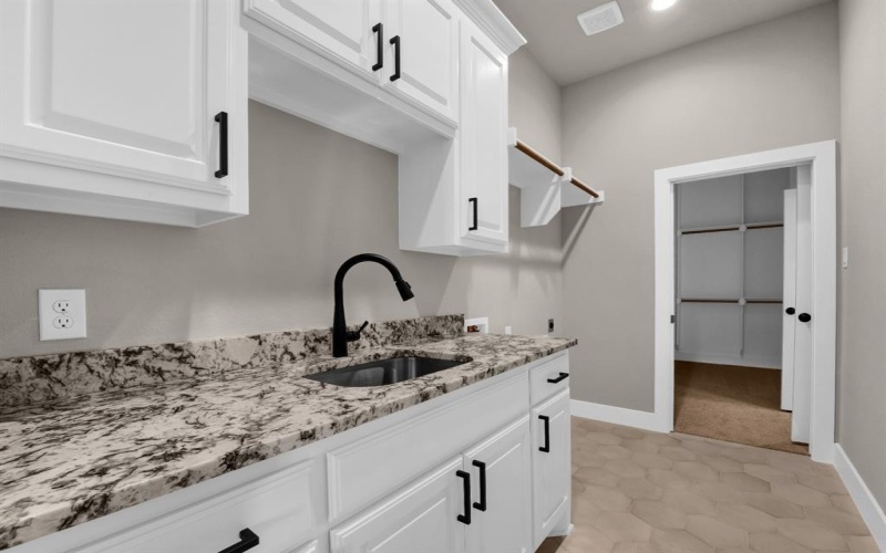 1052 Arbor Vista Drive, Azle, TX 76020, 4 Habitaciones Habitaciones , ,3 BañosBaños,Residential,En Venta,1052 Arbor Vista Drive,0,21038566