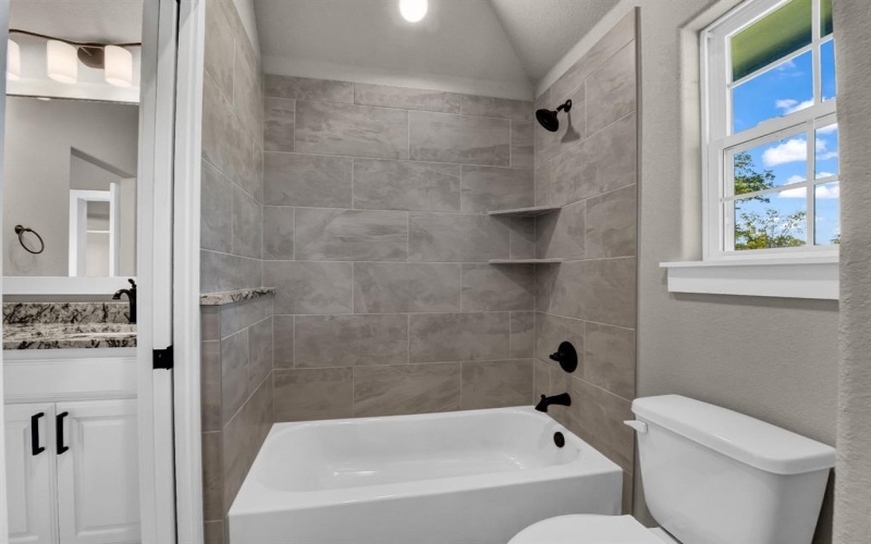 1052 Arbor Vista Drive, Azle, TX 76020, 4 Habitaciones Habitaciones , ,3 BañosBaños,Residential,En Venta,1052 Arbor Vista Drive,0,21038566