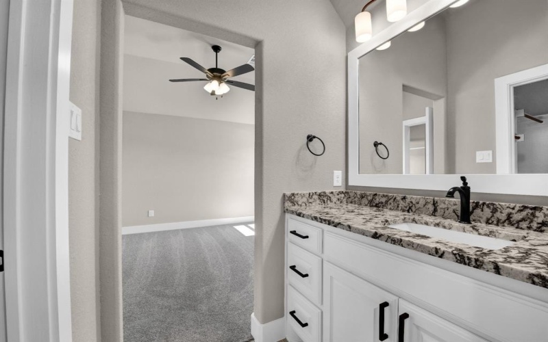 1052 Arbor Vista Drive, Azle, TX 76020, 4 Habitaciones Habitaciones , ,3 BañosBaños,Residential,En Venta,1052 Arbor Vista Drive,0,21038566