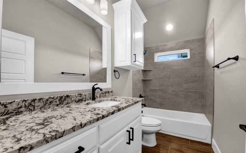 1052 Arbor Vista Drive, Azle, TX 76020, 4 Habitaciones Habitaciones , ,3 BañosBaños,Residential,En Venta,1052 Arbor Vista Drive,0,21038566