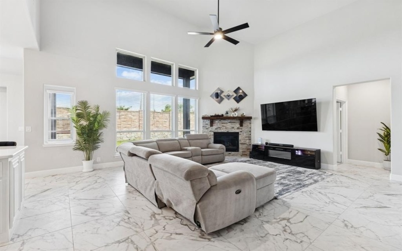 2219 Desmond Drive, Forney, TX 75126, 5 Habitaciones Habitaciones , ,5 BañosBaños,Residential,En Venta,2219 Desmond Drive,0,21038582