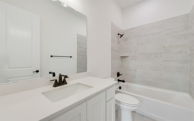 824 Shady Oaks Drive, Rockwall, TX 75087, 4 Bedrooms Bedrooms, ,5 BathroomsBathrooms,Residential,For Sale,824 Shady Oaks Drive,0,21038594