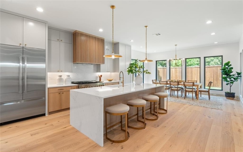 9047 Longmont Drive, Dallas, TX 75238, 5 Bedrooms Bedrooms, ,5 BathroomsBathrooms,Residential,For Sale,9047 Longmont Drive,0,21038623