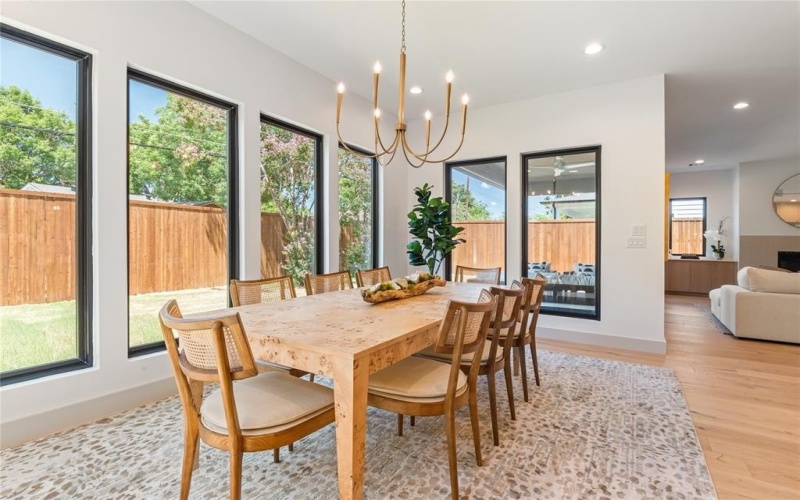9047 Longmont Drive, Dallas, TX 75238, 5 Bedrooms Bedrooms, ,5 BathroomsBathrooms,Residential,For Sale,9047 Longmont Drive,0,21038623
