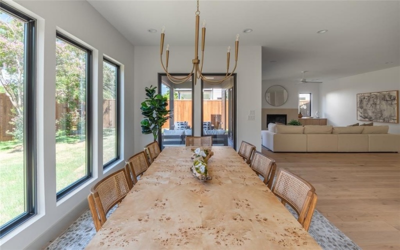 9047 Longmont Drive, Dallas, TX 75238, 5 Bedrooms Bedrooms, ,5 BathroomsBathrooms,Residential,For Sale,9047 Longmont Drive,0,21038623