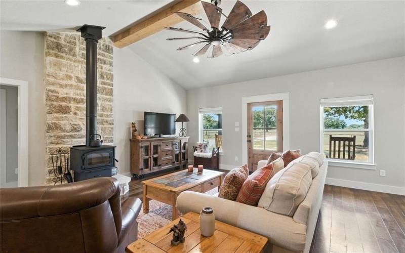 599 Lake Valley Road, Sunset, TX 76270, 2 Bedrooms Bedrooms, ,2 BathroomsBathrooms,Residential,For Sale,599 Lake Valley Road,0,21038716
