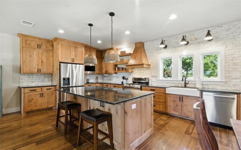 599 Lake Valley Road, Sunset, TX 76270, 2 Bedrooms Bedrooms, ,2 BathroomsBathrooms,Residential,For Sale,599 Lake Valley Road,0,21038716