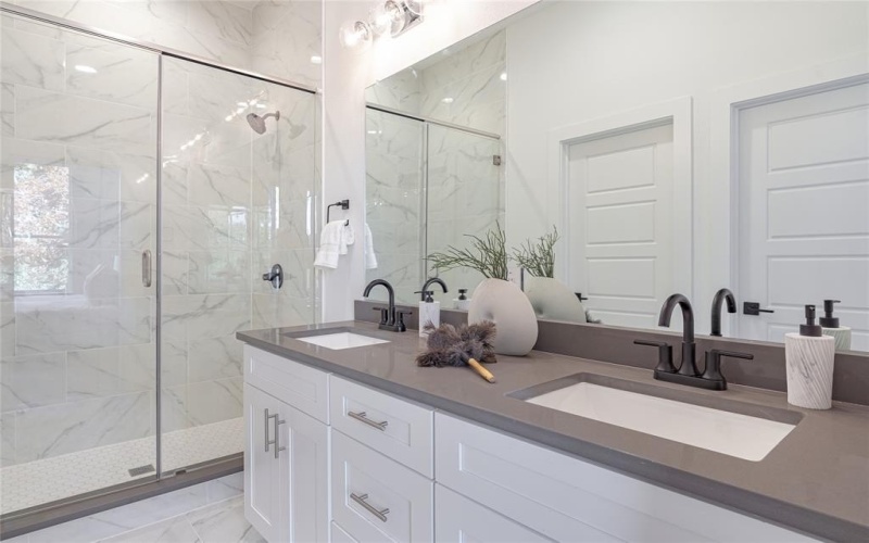 2610 Kimsey #205, Dallas, TX 75235, 2 Bedrooms Bedrooms, ,2 BathroomsBathrooms,Residential,For Sale,2610 Kimsey,0,21038775