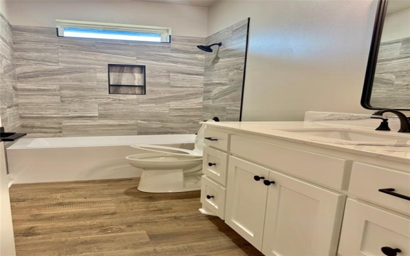 984 Mallard Drive, Lindale, TX 75771, 4 Bedrooms Bedrooms, ,2 BathroomsBathrooms,Residential,For Sale,984 Mallard Drive,0,21038852