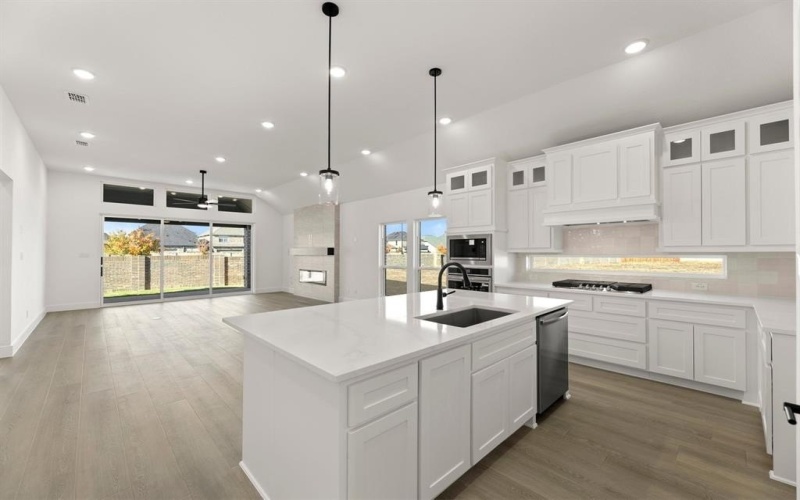 2136 Valencia Drive, Little Elm, TX 75068, 4 Habitaciones Habitaciones , ,3 BañosBaños,Residential,En Venta,2136 Valencia Drive,0,21038877