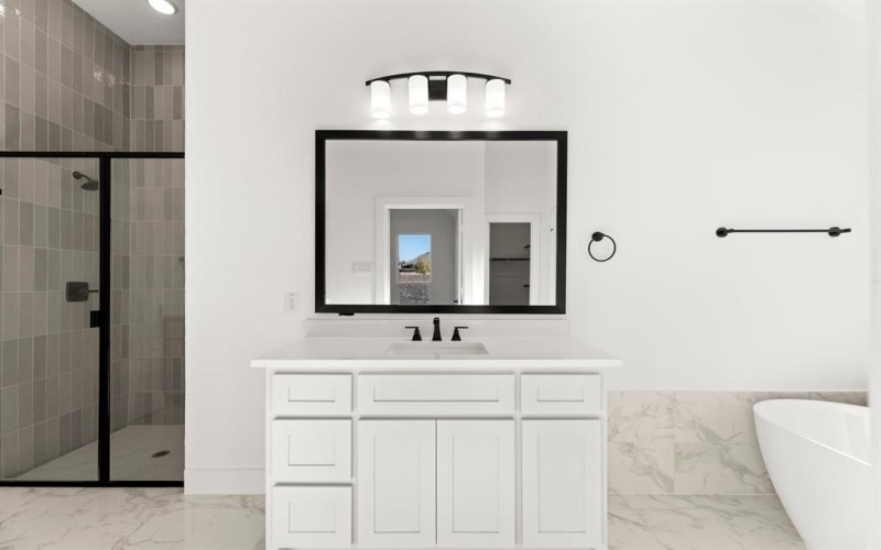 2136 Valencia Drive, Little Elm, TX 75068, 4 Habitaciones Habitaciones , ,3 BañosBaños,Residential,En Venta,2136 Valencia Drive,0,21038877