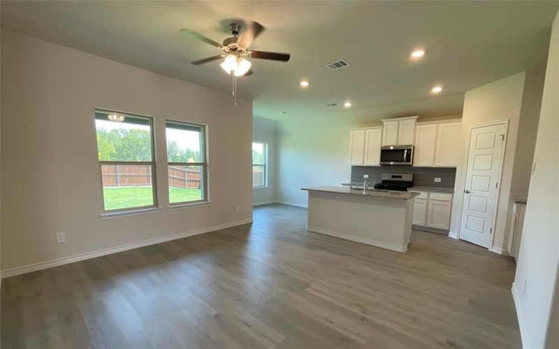 560 Clear Rain Street, Lavon, TX 75166, 3 Habitaciones Habitaciones , ,2 BañosBaños,Residential,En Venta,560 Clear Rain Street,0,21038893