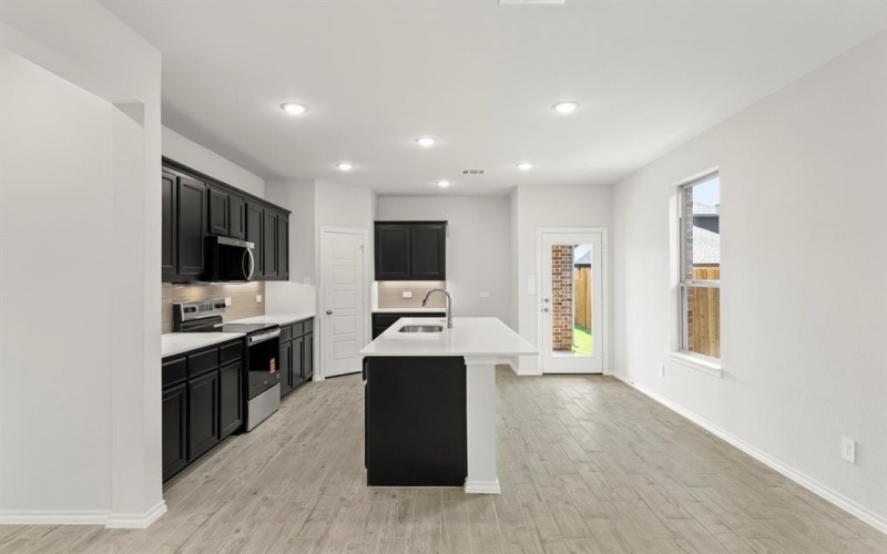 1733 Meadow Crest Drive, Aubrey, TX 76227, 3 Habitaciones Habitaciones , ,2 BañosBaños,Residential,En Venta,1733 Meadow Crest Drive,0,21038937