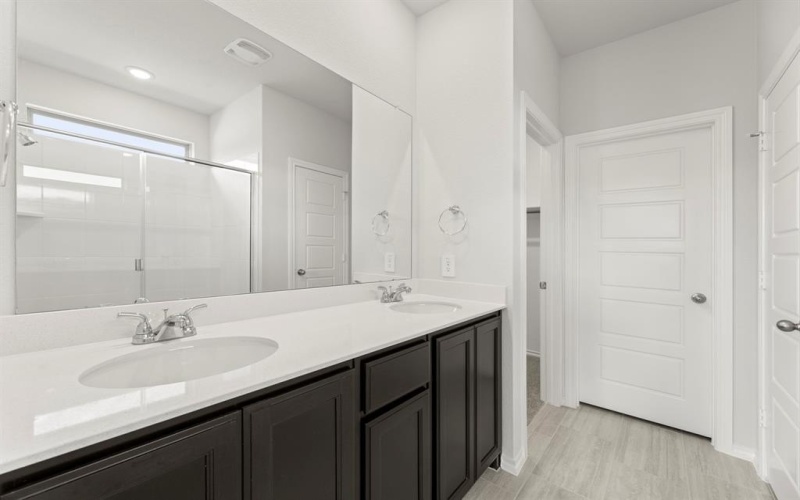 1733 Meadow Crest Drive, Aubrey, TX 76227, 3 Habitaciones Habitaciones , ,2 BañosBaños,Residential,En Venta,1733 Meadow Crest Drive,0,21038937