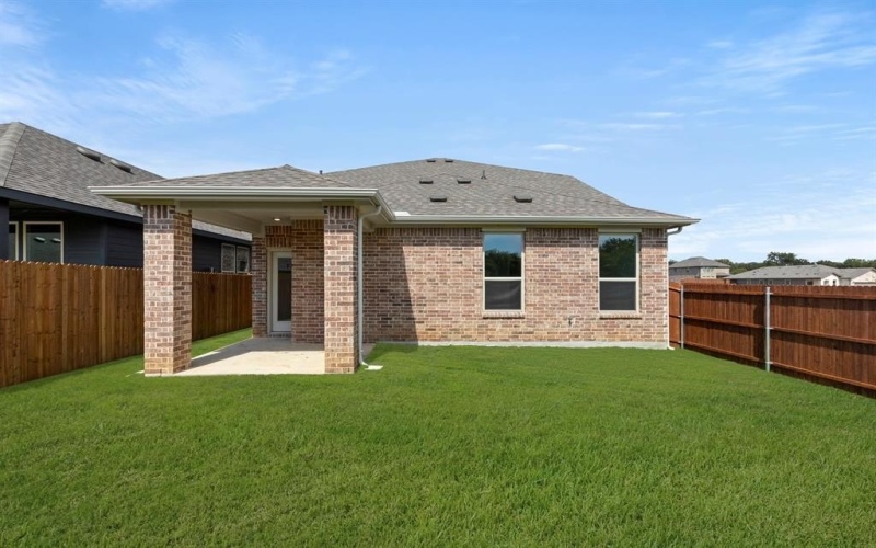 1733 Meadow Crest Drive, Aubrey, TX 76227, 3 Bedrooms Bedrooms, ,2 BathroomsBathrooms,Residential,For Sale,1733 Meadow Crest Drive,0,21038937