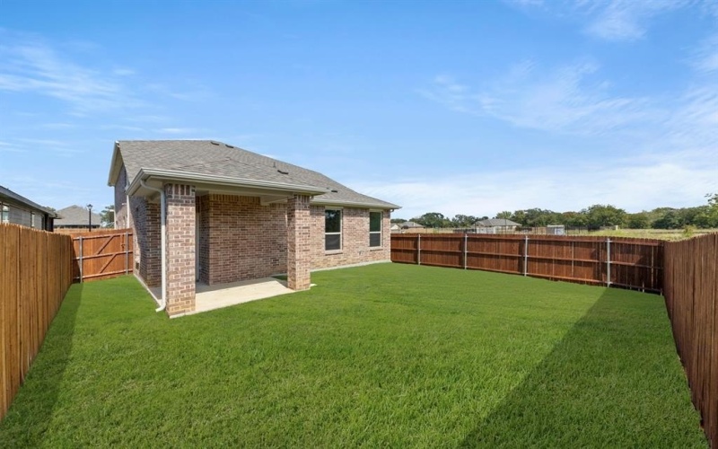1733 Meadow Crest Drive, Aubrey, TX 76227, 3 Bedrooms Bedrooms, ,2 BathroomsBathrooms,Residential,For Sale,1733 Meadow Crest Drive,0,21038937