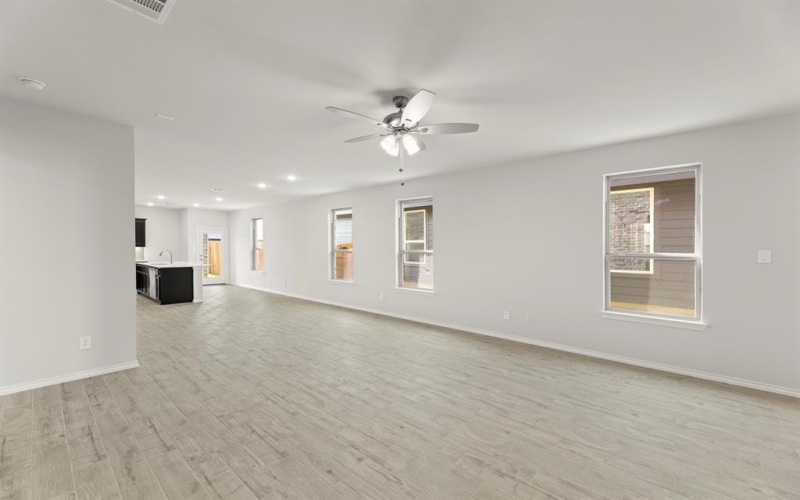 1733 Meadow Crest Drive, Aubrey, TX 76227, 3 Habitaciones Habitaciones , ,2 BañosBaños,Residential,En Venta,1733 Meadow Crest Drive,0,21038937