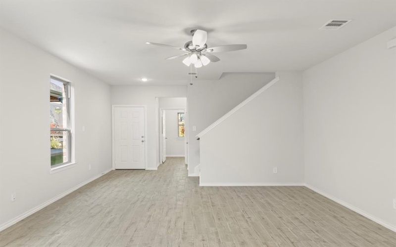 1733 Meadow Crest Drive, Aubrey, TX 76227, 3 Habitaciones Habitaciones , ,2 BañosBaños,Residential,En Venta,1733 Meadow Crest Drive,0,21038937