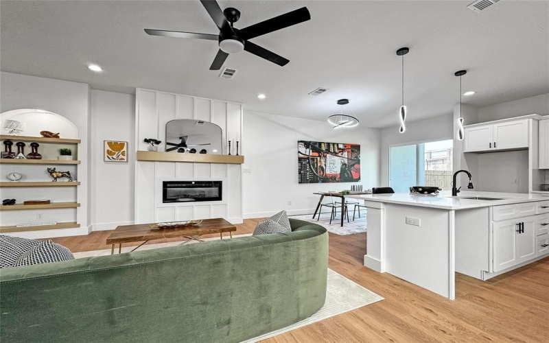 2417 And 2419 Merlin Street, Dallas, TX 75215, 3 Bedrooms Bedrooms, ,2 BathroomsBathrooms,Residential Multi Family,For Sale,2417 And 2419 Merlin Street,0,21039103