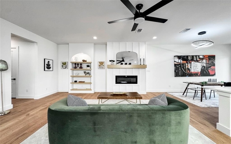 2417 And 2419 Merlin Street, Dallas, TX 75215, 3 Bedrooms Bedrooms, ,2 BathroomsBathrooms,Residential Multi Family,For Sale,2417 And 2419 Merlin Street,0,21039103