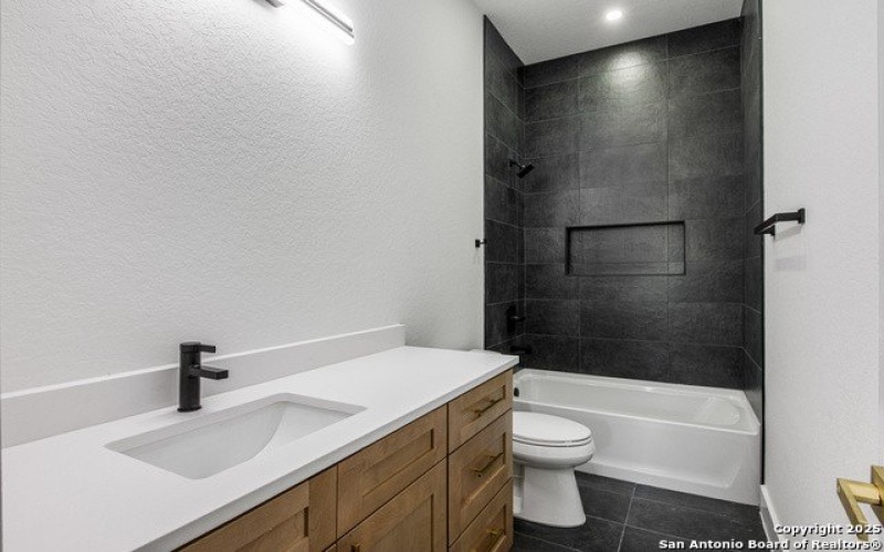 1430 Paso Hondo, San Antonio, TX 78202, 3 Bedrooms Bedrooms, ,2 BathroomsBathrooms,Residential,For Sale,1430 Paso Hondo,0,1894619