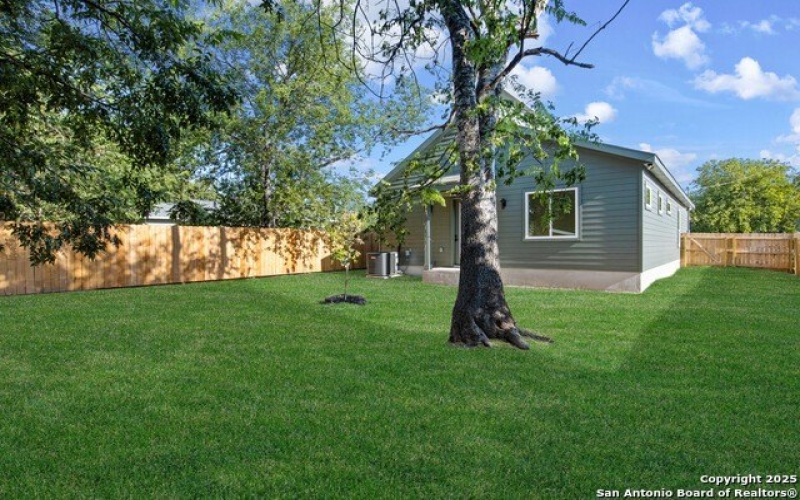 1430 Paso Hondo, San Antonio, TX 78202, 3 Bedrooms Bedrooms, ,2 BathroomsBathrooms,Residential,For Sale,1430 Paso Hondo,0,1894619