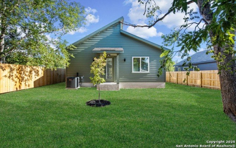 1430 Paso Hondo, San Antonio, TX 78202, 3 Bedrooms Bedrooms, ,2 BathroomsBathrooms,Residential,For Sale,1430 Paso Hondo,0,1894619