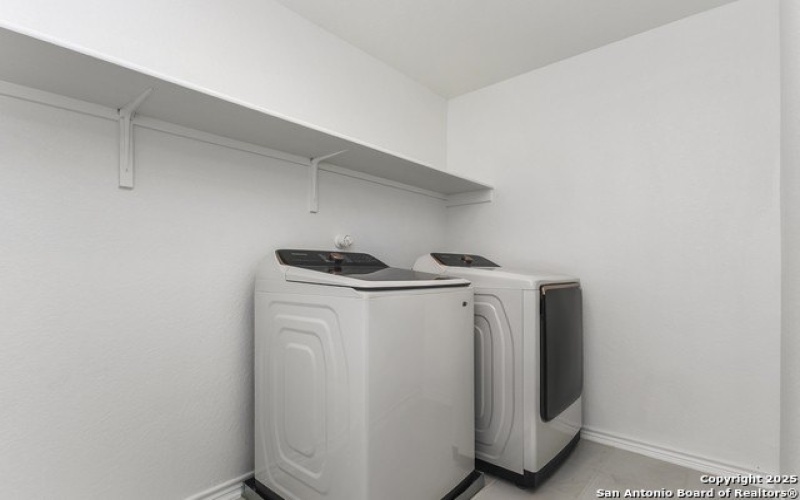 10643 W Military Dr Unit 70, San Antonio, TX 78251, 3 Habitaciones Habitaciones , ,2 BañosBaños,Residential,En Venta,10643 W Military Dr Unit 70,0,1894662