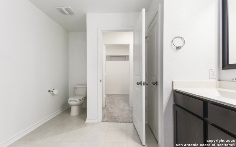 10643 W Military Dr Unit 70, San Antonio, TX 78251, 3 Habitaciones Habitaciones , ,2 BañosBaños,Residential,En Venta,10643 W Military Dr Unit 70,0,1894662