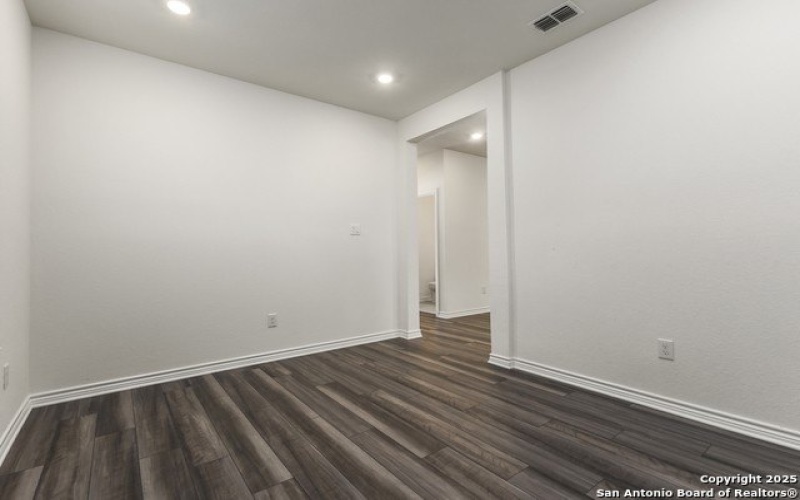 10643 W Military Dr Unit 70, San Antonio, TX 78251, 3 Habitaciones Habitaciones , ,2 BañosBaños,Residential,En Venta,10643 W Military Dr Unit 70,0,1894662