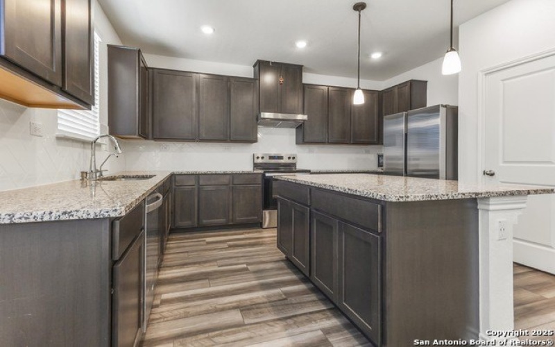 10643 W Military Dr Unit 70, San Antonio, TX 78251, 3 Habitaciones Habitaciones , ,2 BañosBaños,Residential,En Venta,10643 W Military Dr Unit 70,0,1894662